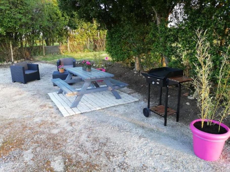 Maison Charentaise A La Campagne Becheresse Exterior foto