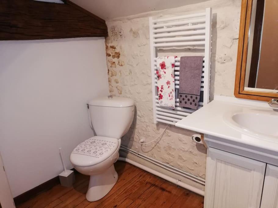 Maison Charentaise A La Campagne Becheresse Exterior foto